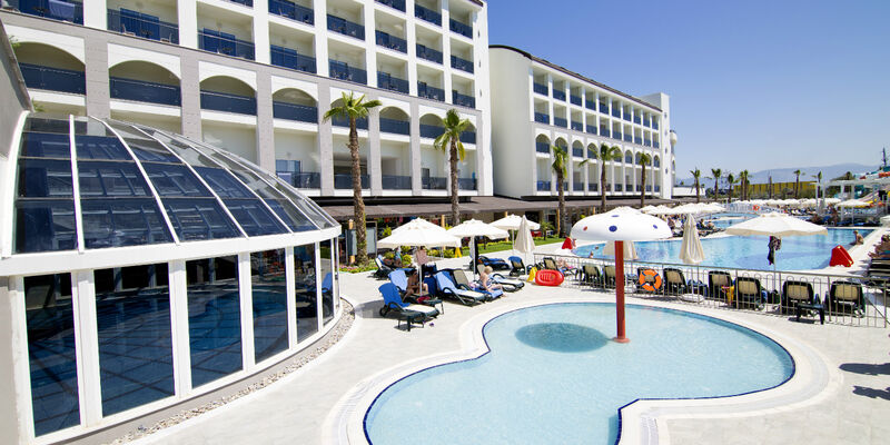 Lrs Port River Hotel & Spa