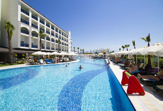 Lrs Port River Hotel & Spa