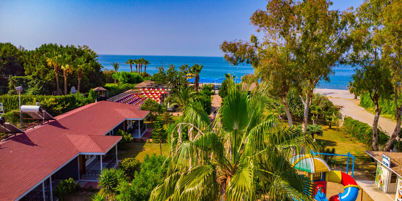 Clover Magic Garden Beach Hotel