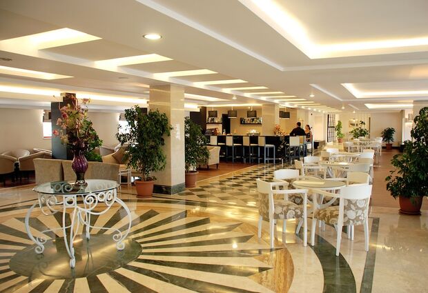 Monachus Hotel & Spa