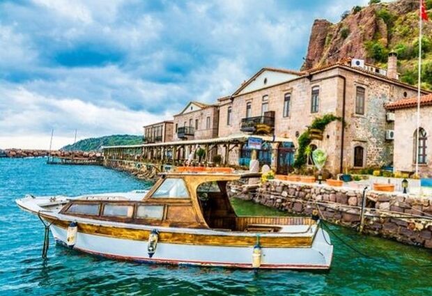 Ayvalık Cunda Sarımsaklı Plajı ve Kazdağları AssosTuru ( 1 Gece Konaklamalı )