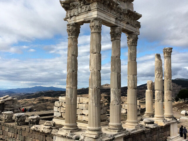 Eski Foça - Kozbeyli - Dikili - Bergama - Asklepieion ve Pergamon Turu